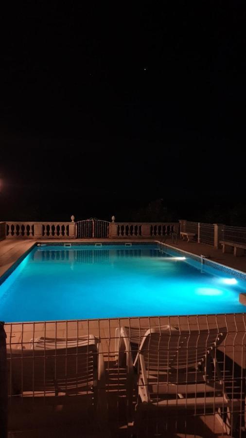 Maisonnette Au Pied De La Garrigue Villa Bernis Ngoại thất bức ảnh