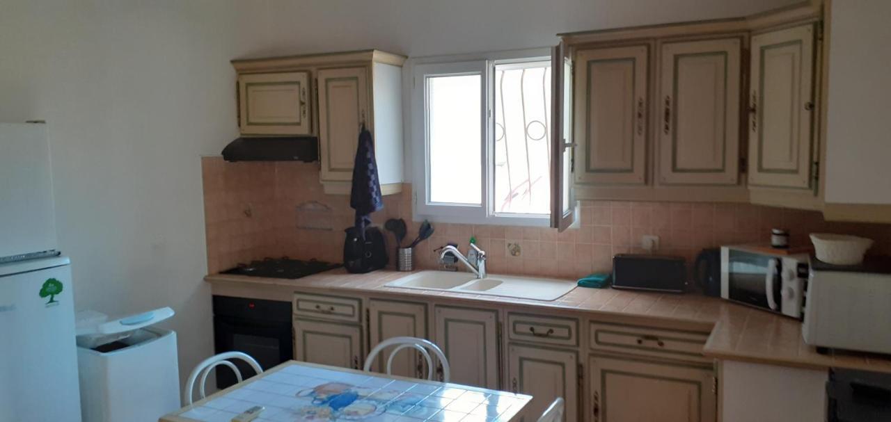 Maisonnette Au Pied De La Garrigue Villa Bernis Ngoại thất bức ảnh