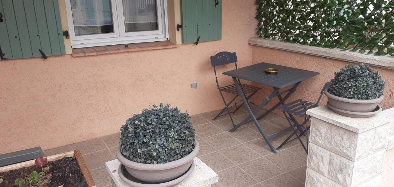 Maisonnette Au Pied De La Garrigue Villa Bernis Ngoại thất bức ảnh