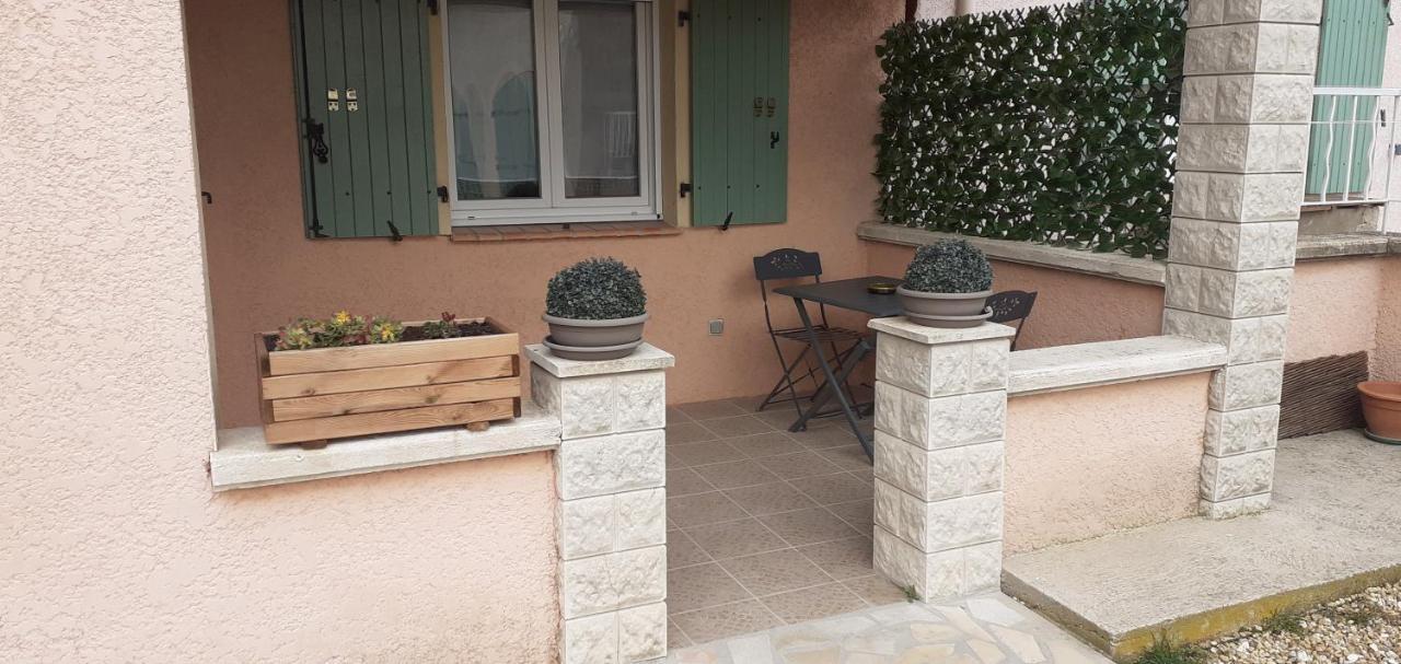 Maisonnette Au Pied De La Garrigue Villa Bernis Ngoại thất bức ảnh